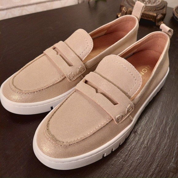 NEW! Vionic Women's Uptown Gold Metallic Leather Slip-on Loafer Size 6 M $145 - Picture 3 of 11